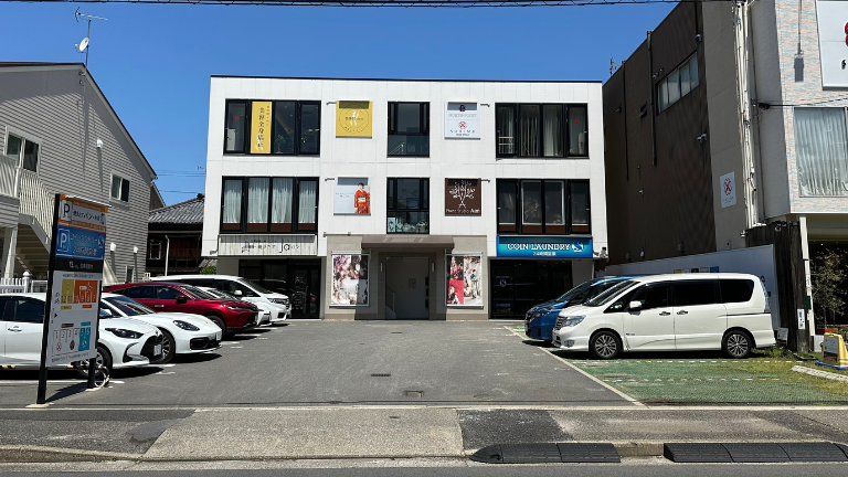 整体院omoビル全体像