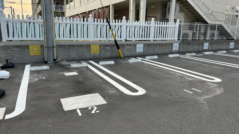 整体院omoの専用駐車場は１１番と１２番になります。